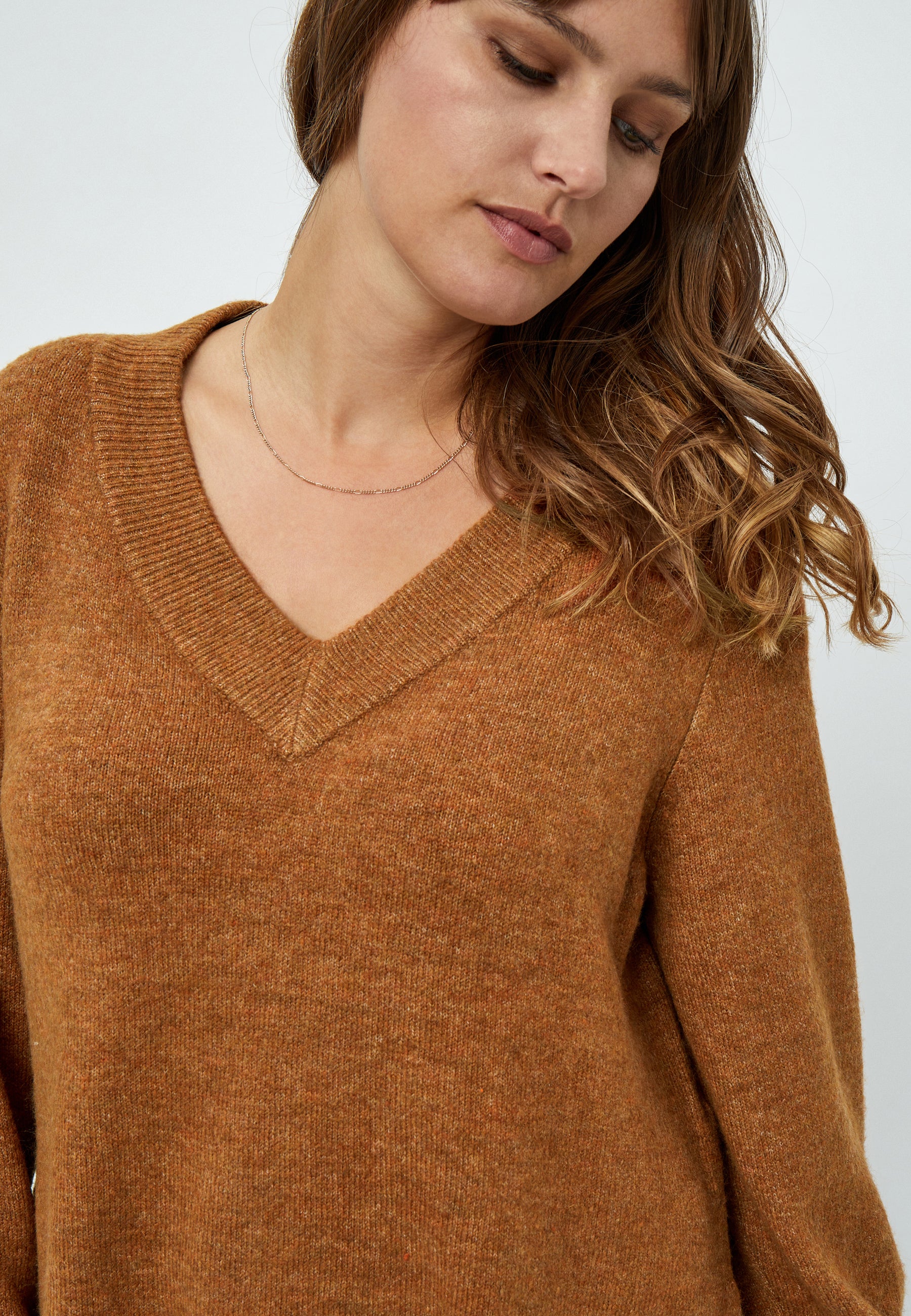 PeAliah - Strikbluse med V-hals - Image 3