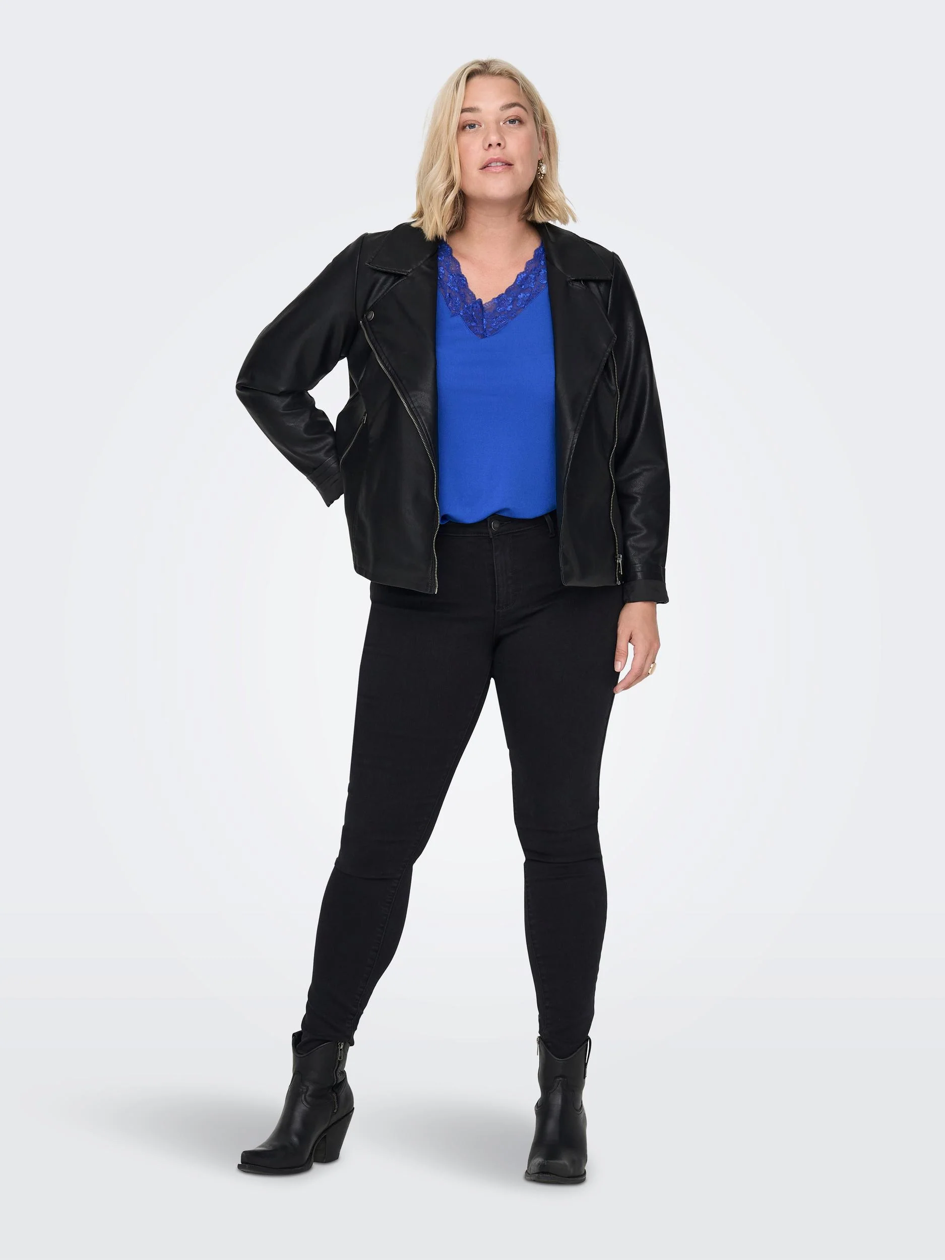 CARBENNEDIKTE S/L LACE TOP JRS - Image 14