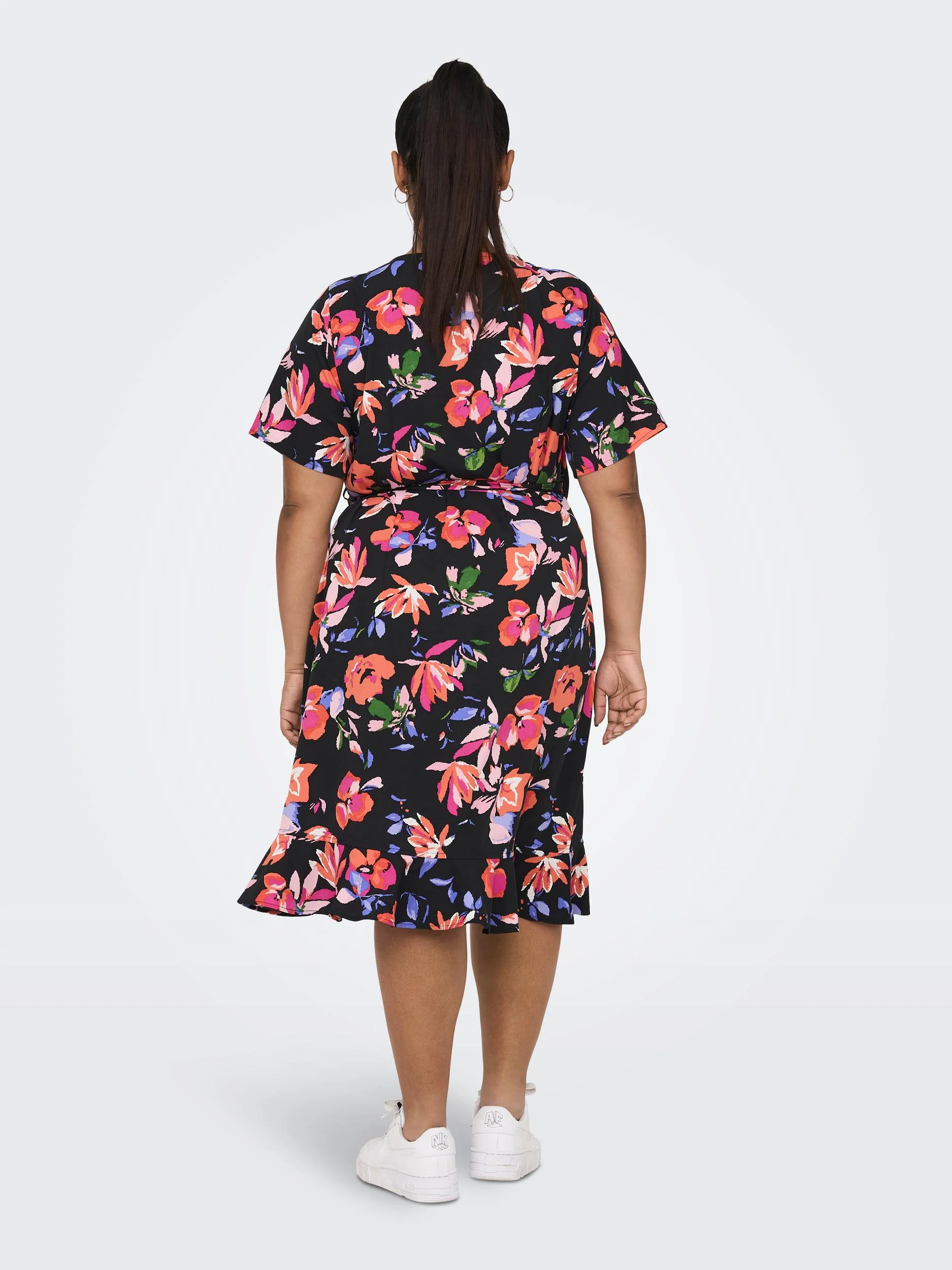 CarLivia Wrap Knee Dress - Image 33
