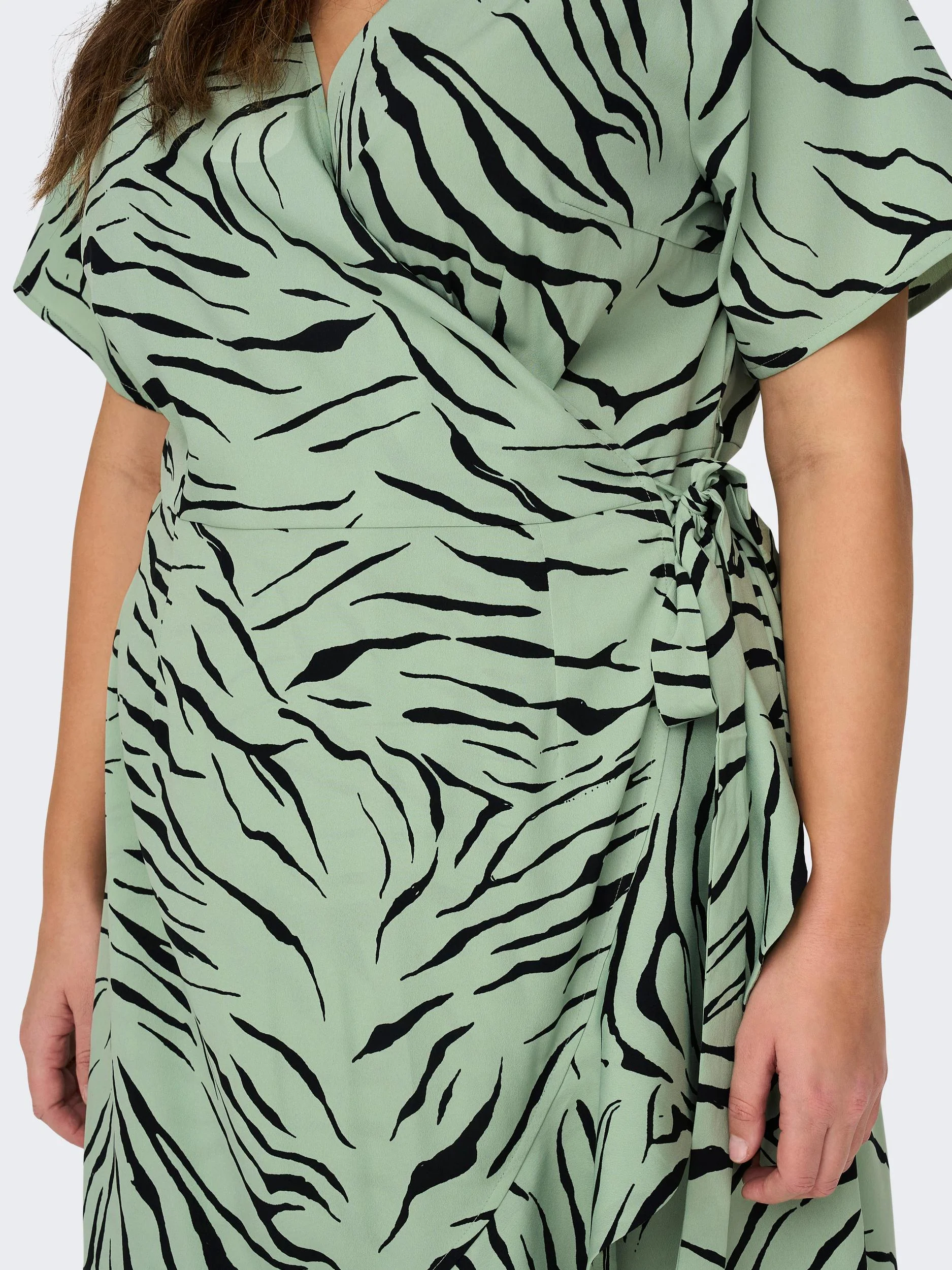 CarLivia Wrap Knee Dress - Image 44