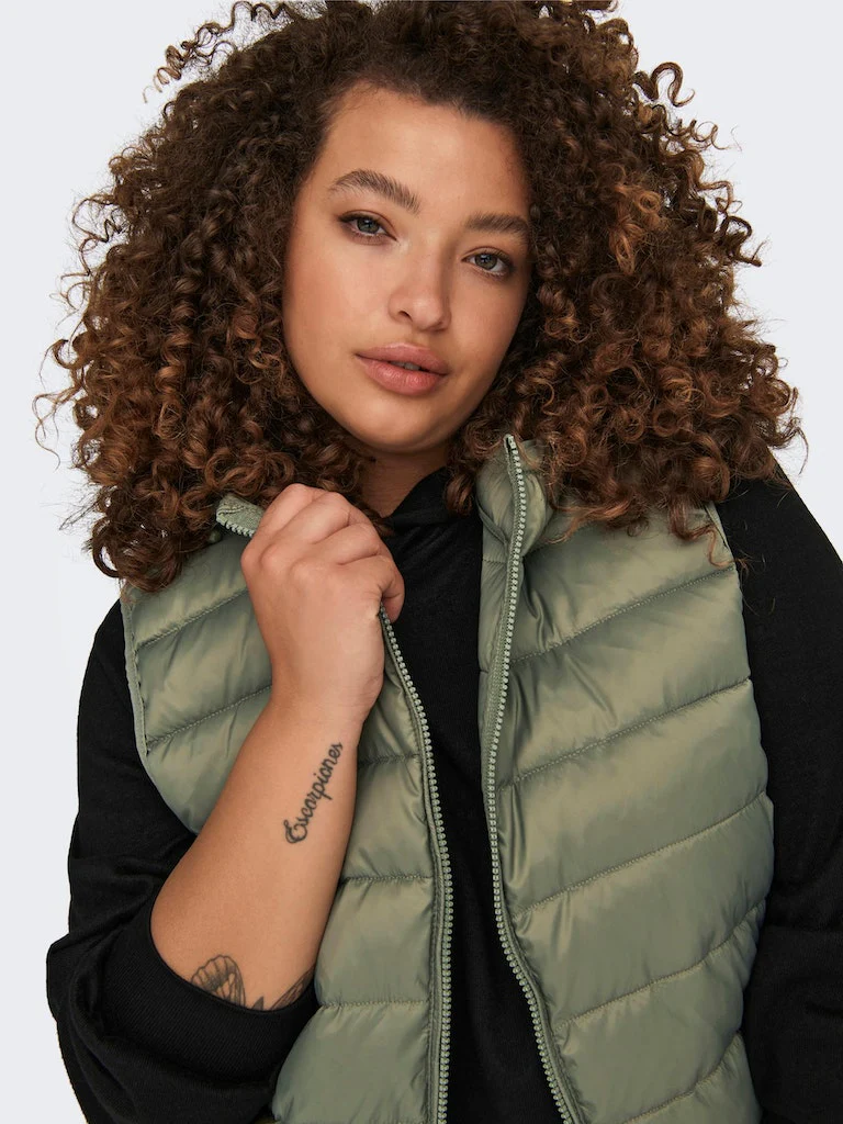 CARNEW TAHOE HOOD WAISTCOAT - Image 4