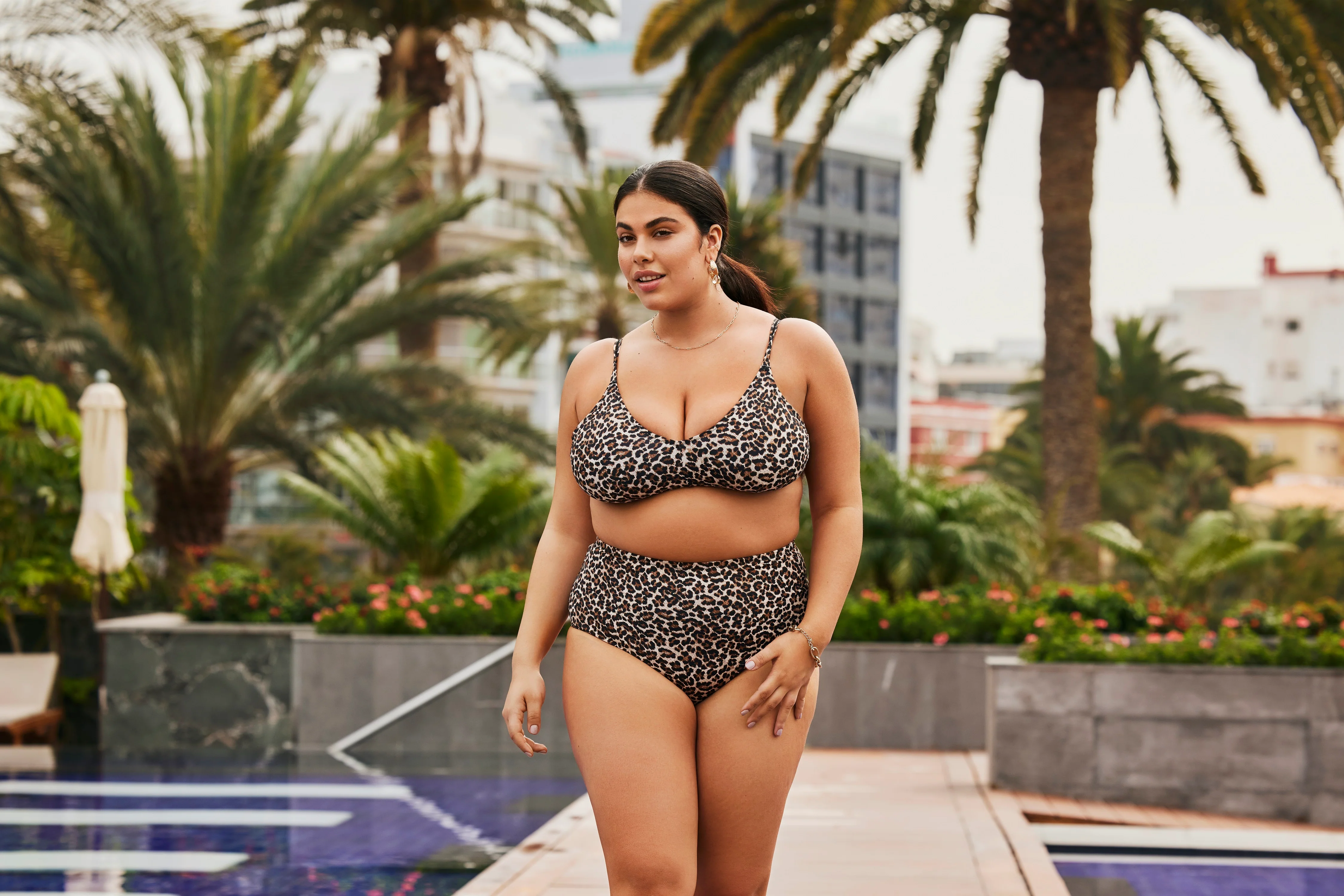 Elly højtaljet bikini-trusse fra Carmakoma - Image 7