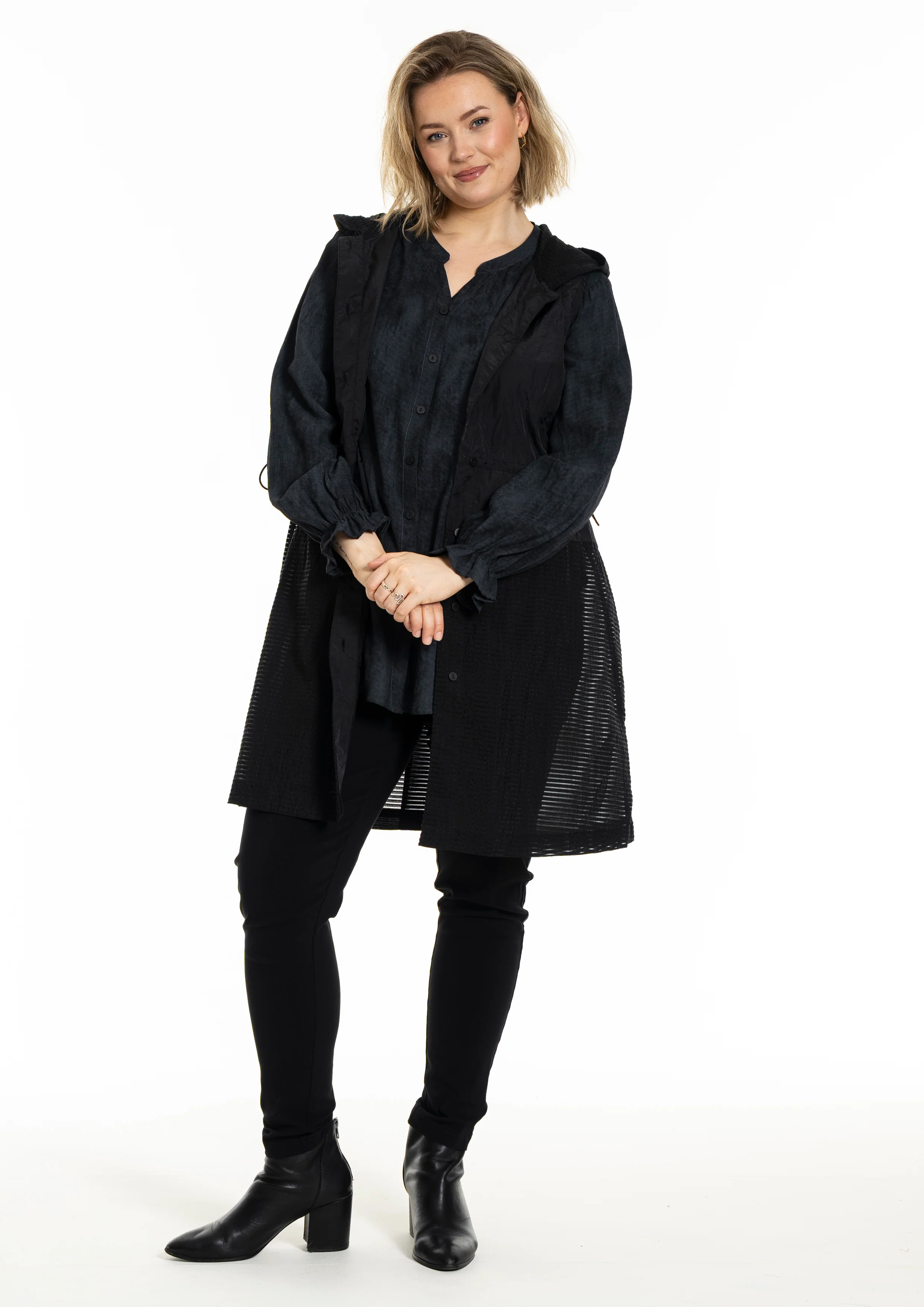 GoChristina G256024 - Lang Vest med Hætte - Image 2