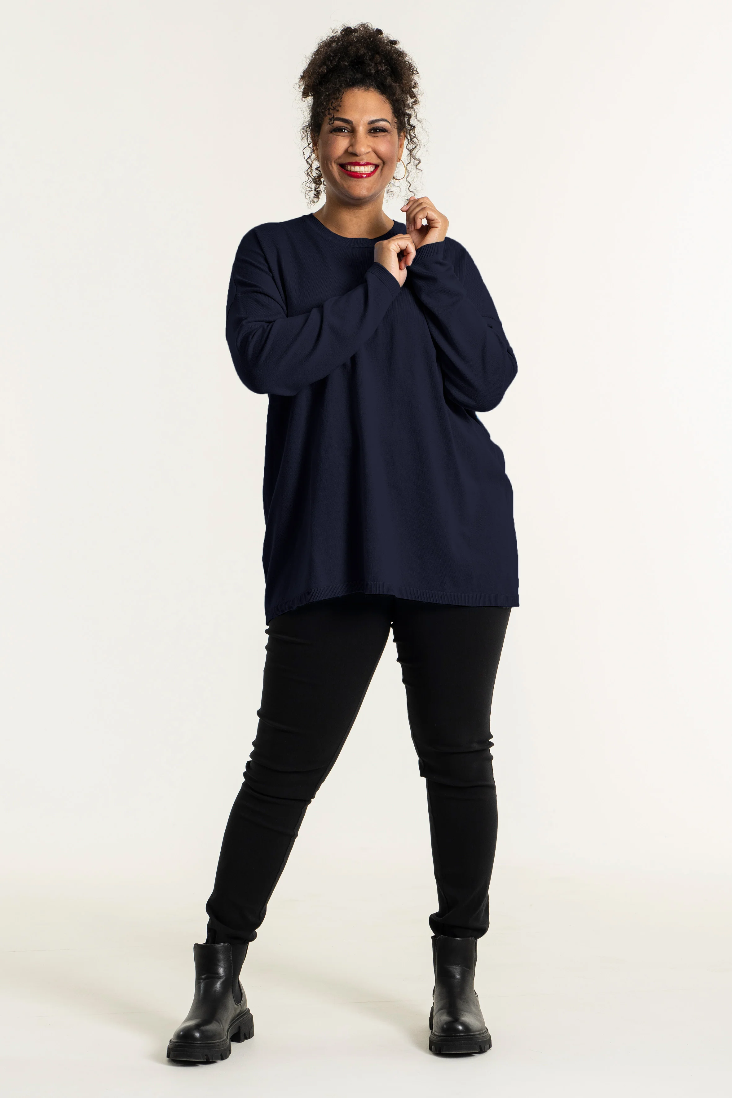 SgHelsinki - Oversize Strikbluse - Image 24