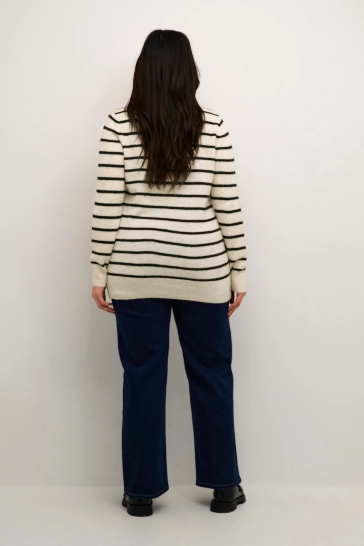 KClinda Pullover - Image 3