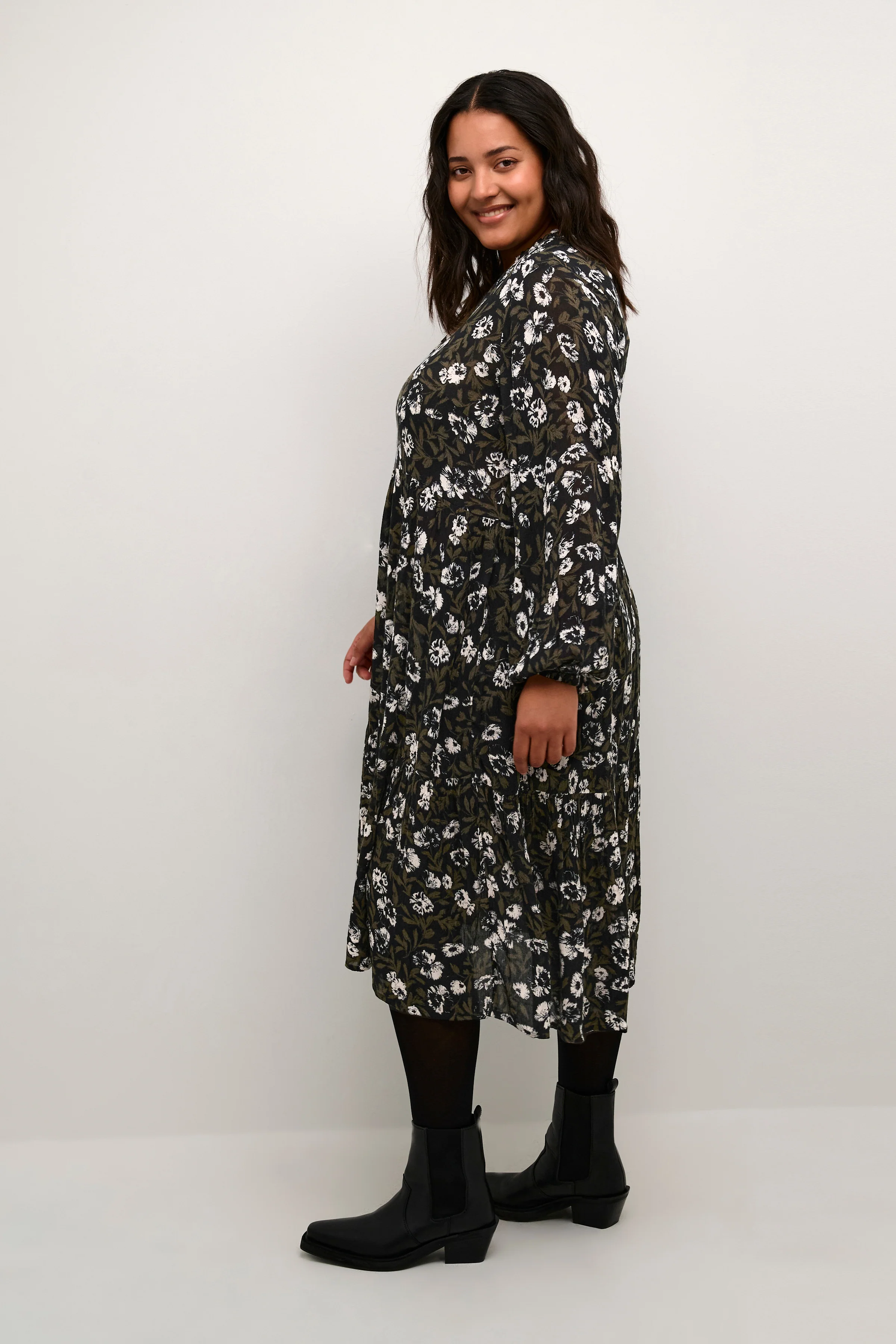 KCmalana Ami Dress - Image 3