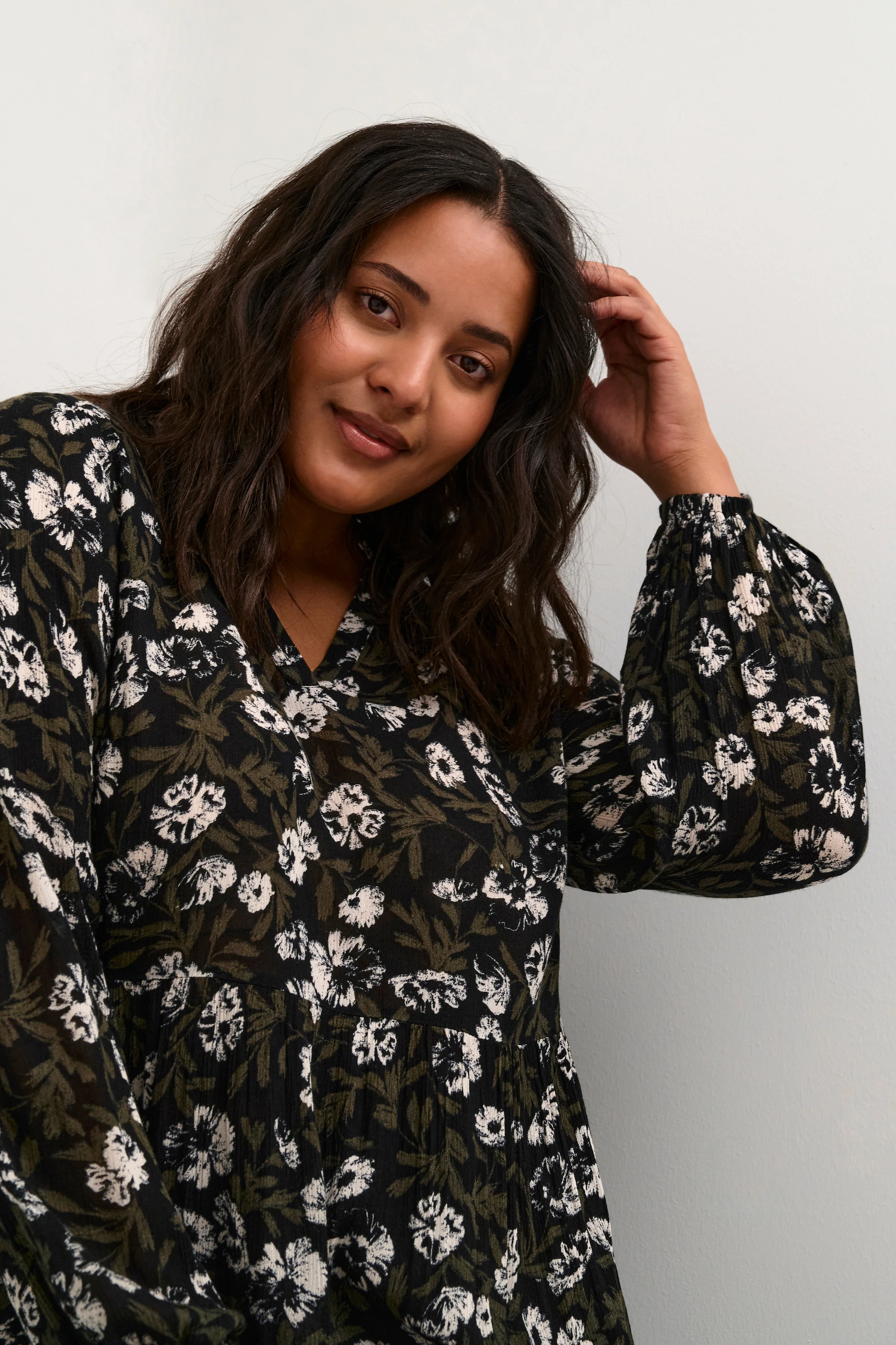 KCmalana Ami Dress - Image 5