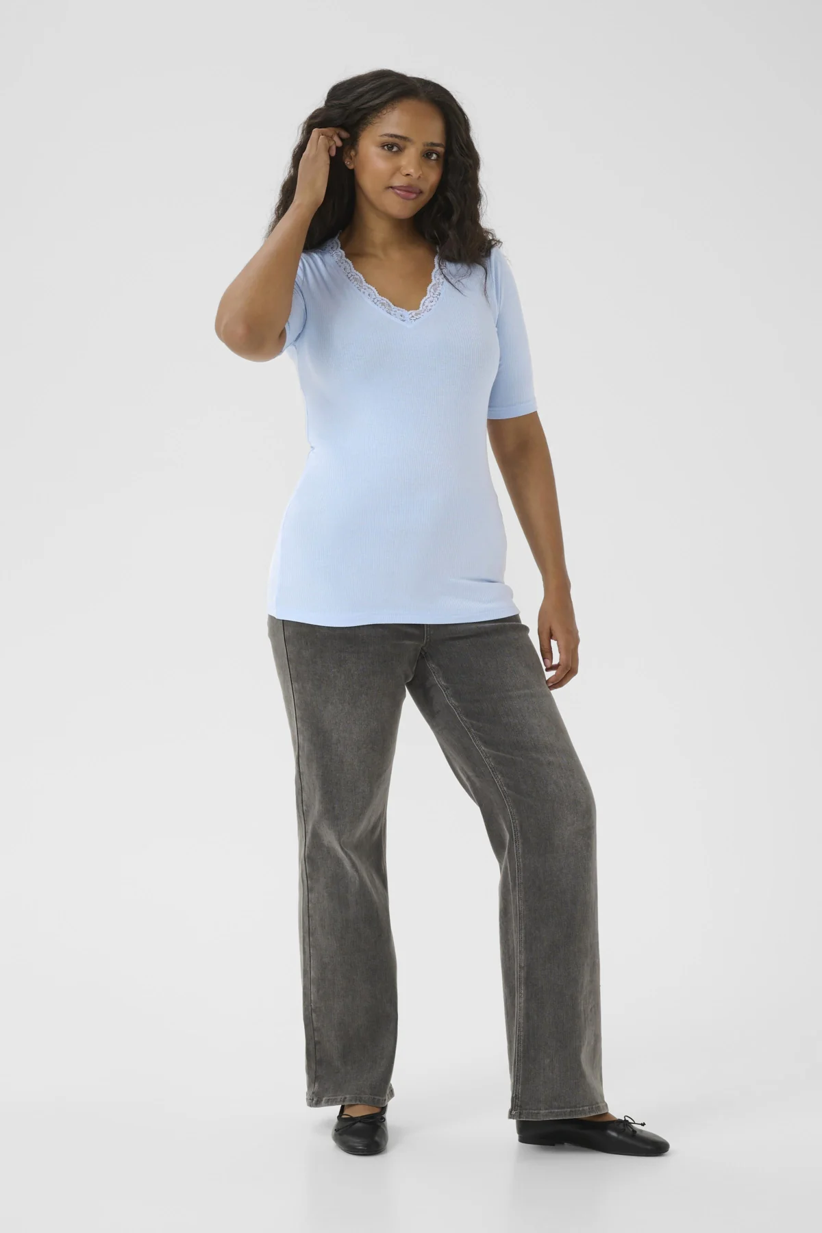 KComia - T-shirt med V-hals - Image 3