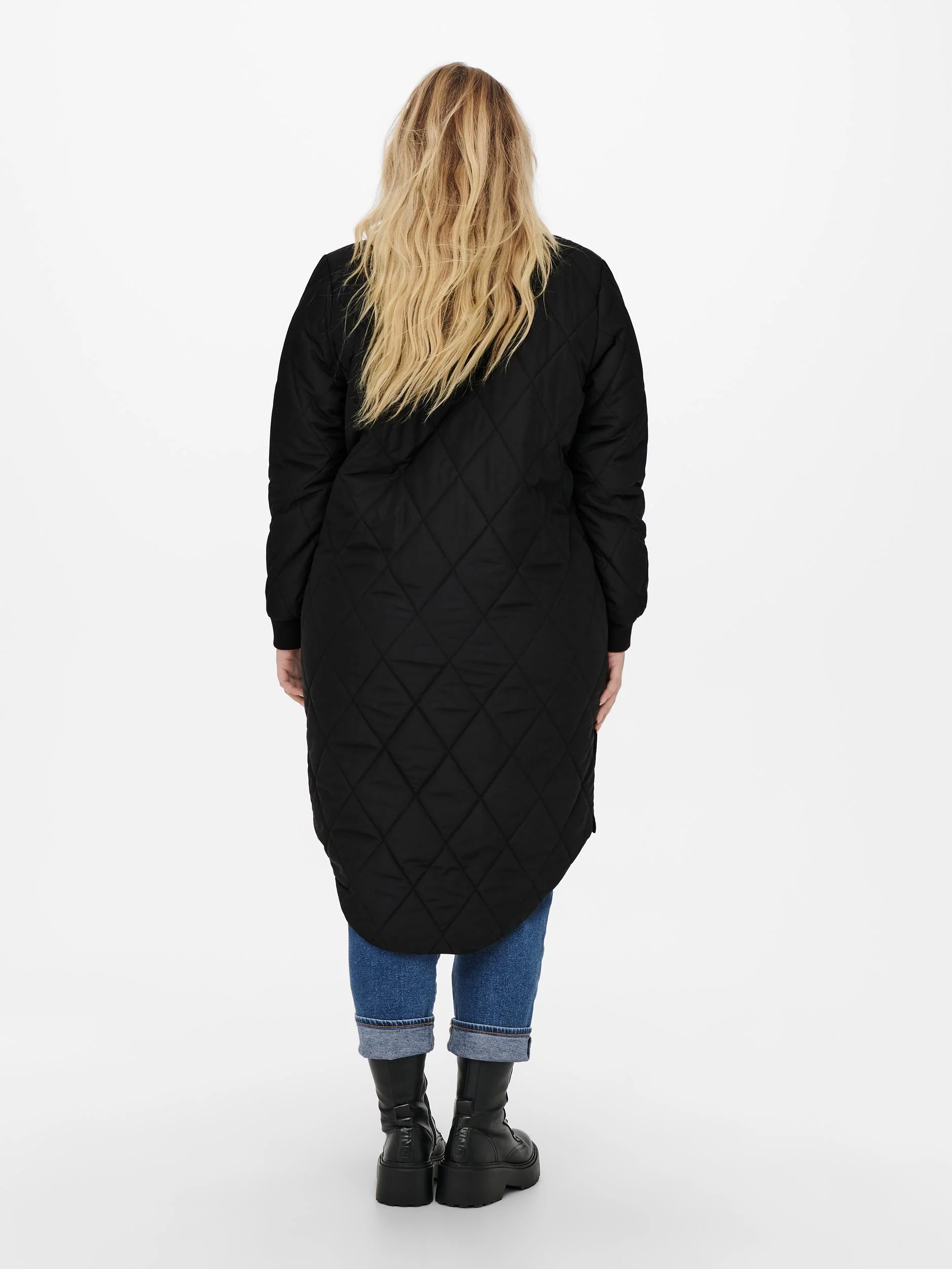 CarCarrot Long Quilted Jacket - Image 11
