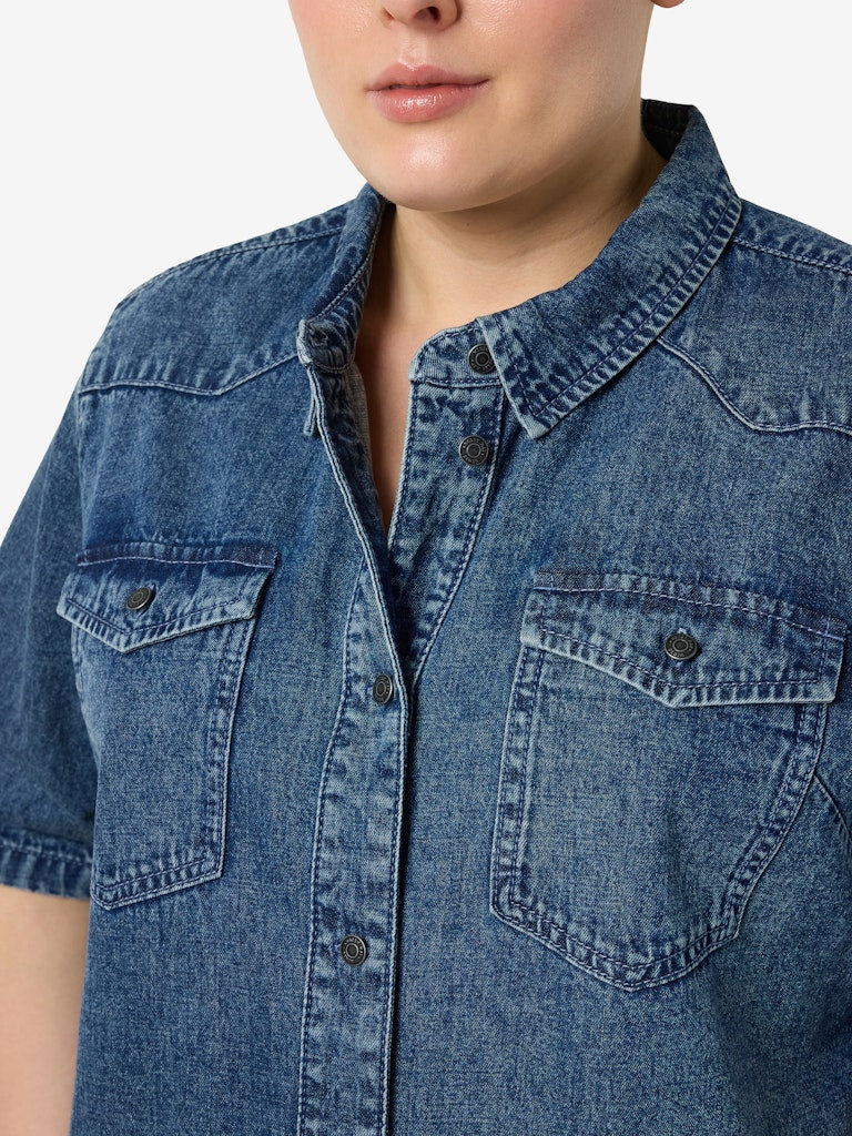 NMNEW SIGNE - Kortærmet Denimkjole - Image 2