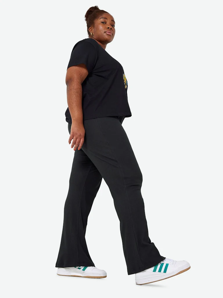 NMPASA HW FLARED PANTS CURVE NOOS - Image 4