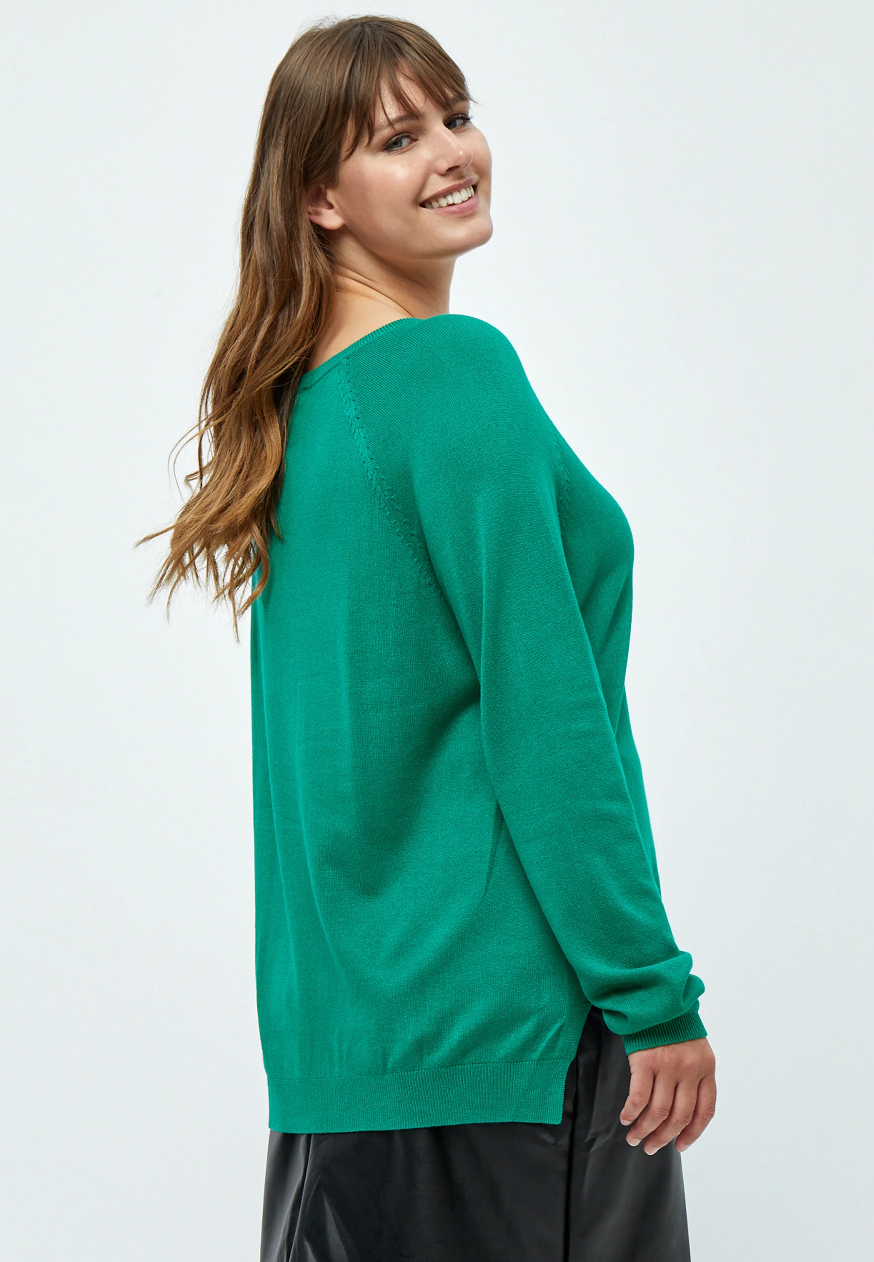 PeTana - Strikbluse med V-hals - Image 12