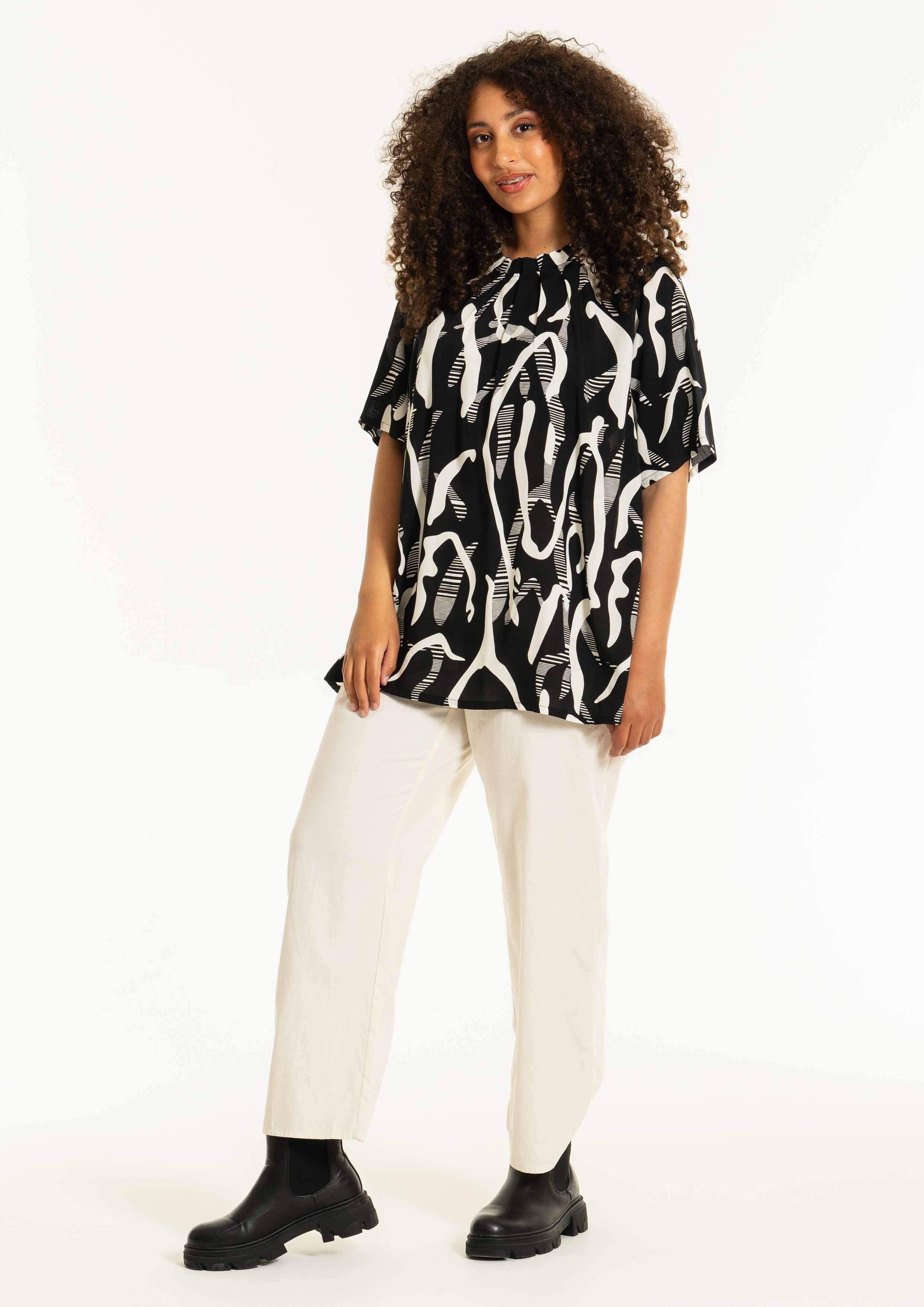 StBetty Blouse - Image 3