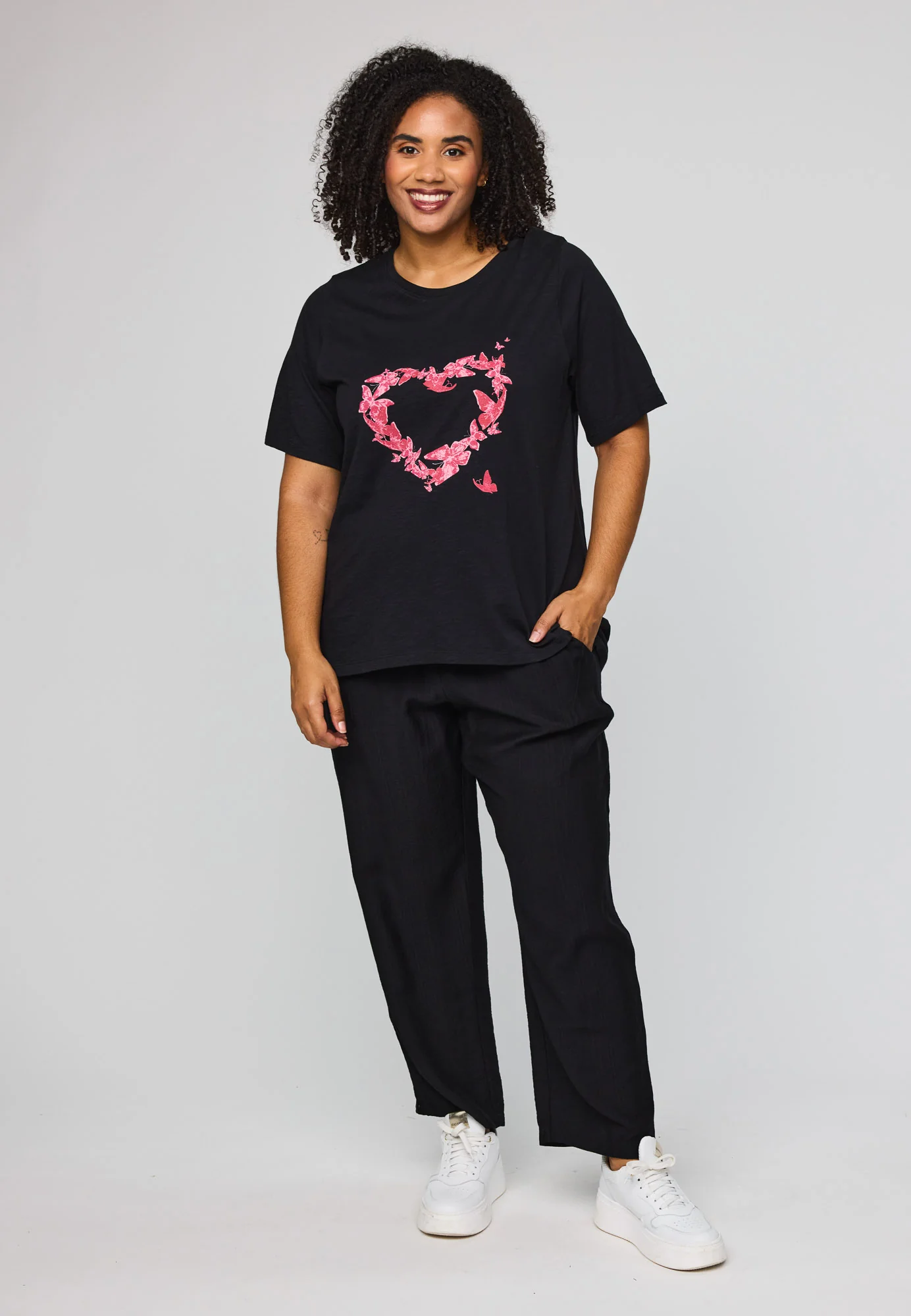 StBella - T-Shirt med Print - Image 17