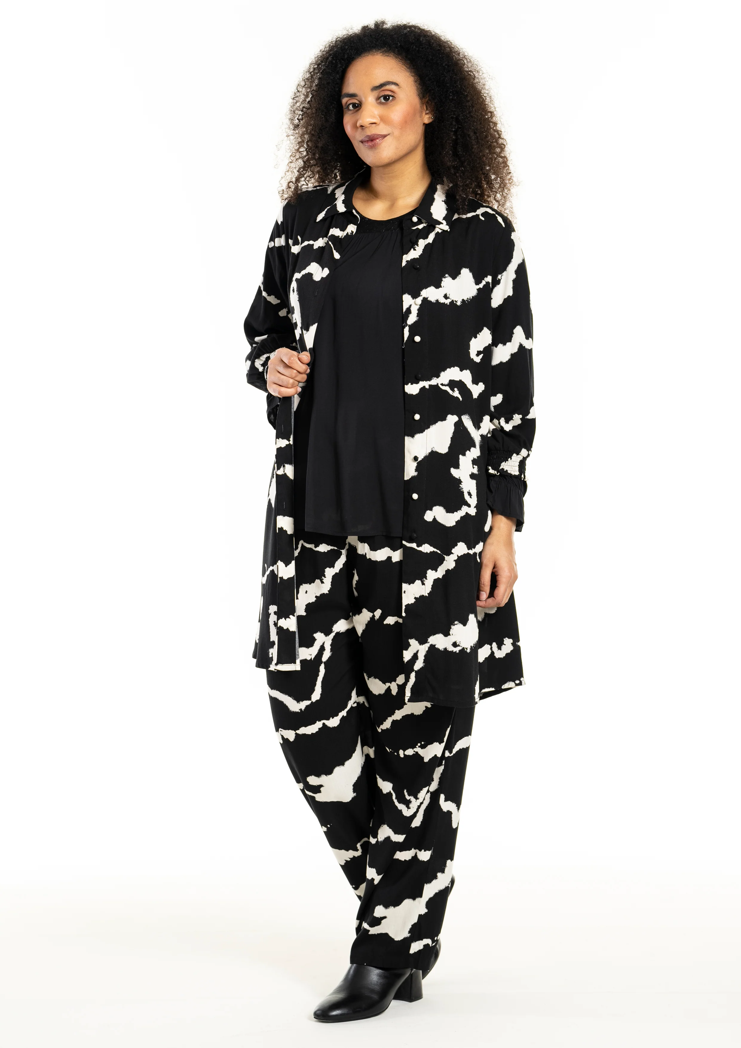 StEmilie Shirt - Image 4