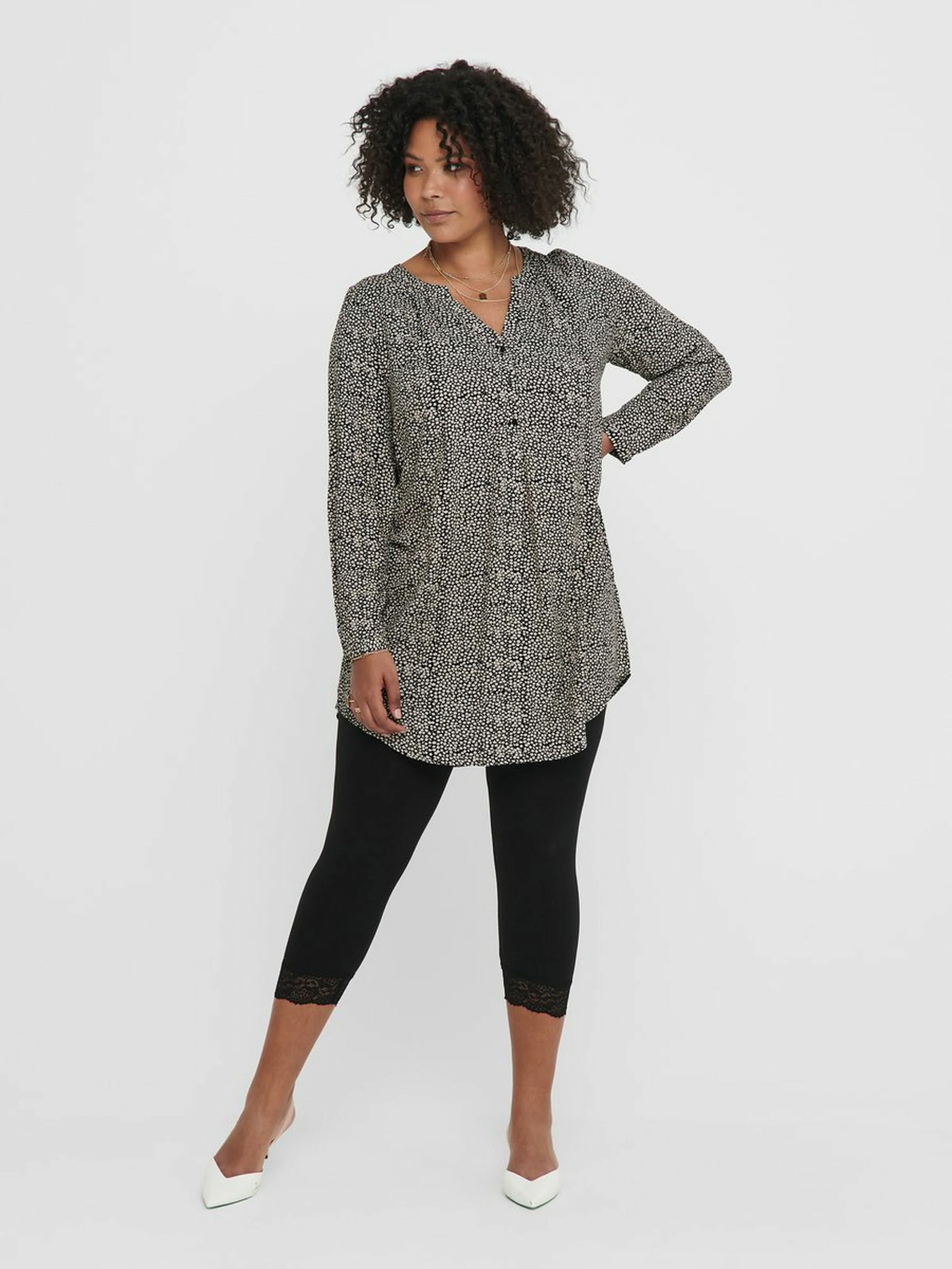 CarTime Calf Lace Leggings - Image 3