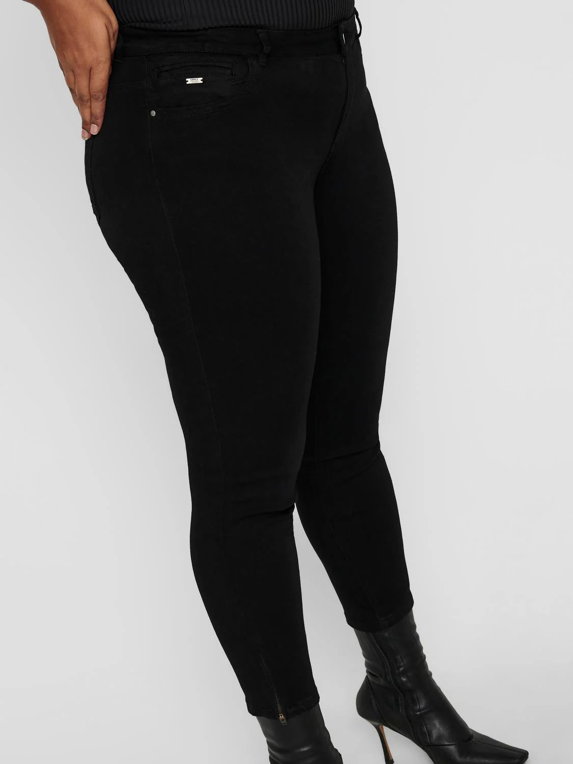 CarKarla - MW Ankle Zip - Noos - Image 15