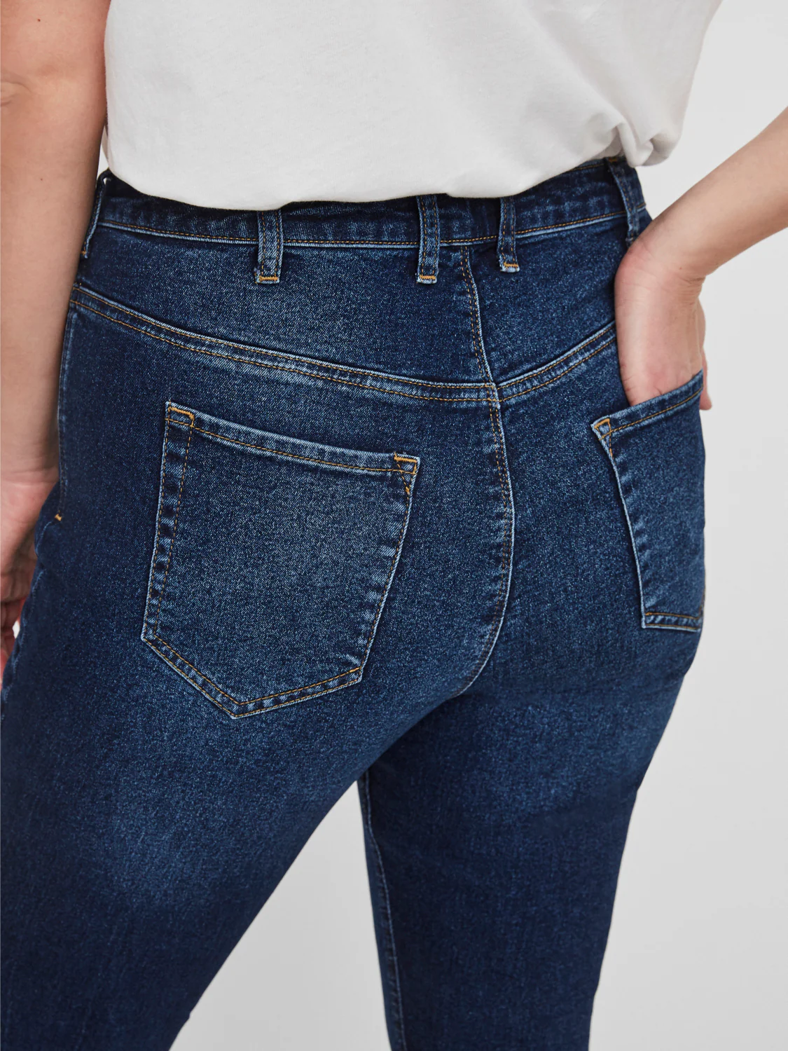 Stretchy jeans med høj talje smalle ben fra Junarose! - Image 4
