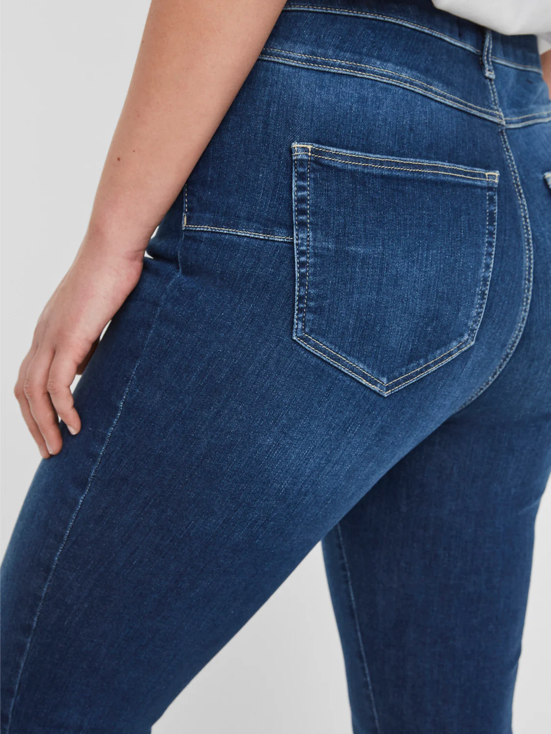 Stretchy shape-up jeans fra Junarose! - Image 4