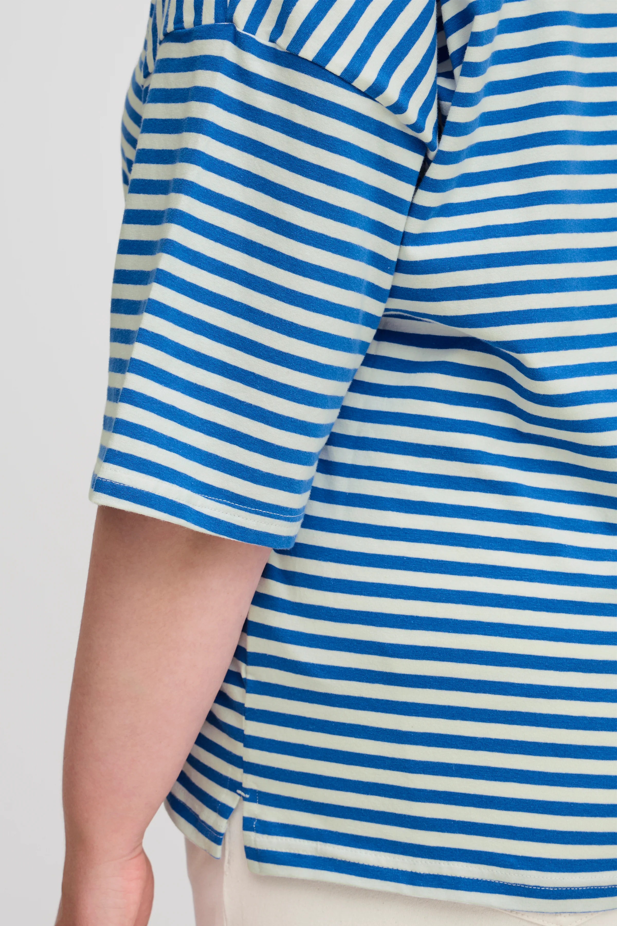 SWSIVA TEE - Image 7