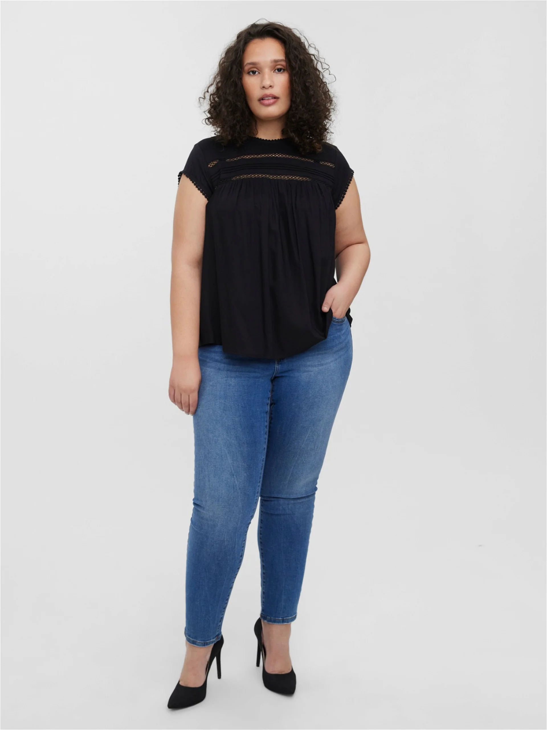 VmDebbie Pleat Top - Image 4