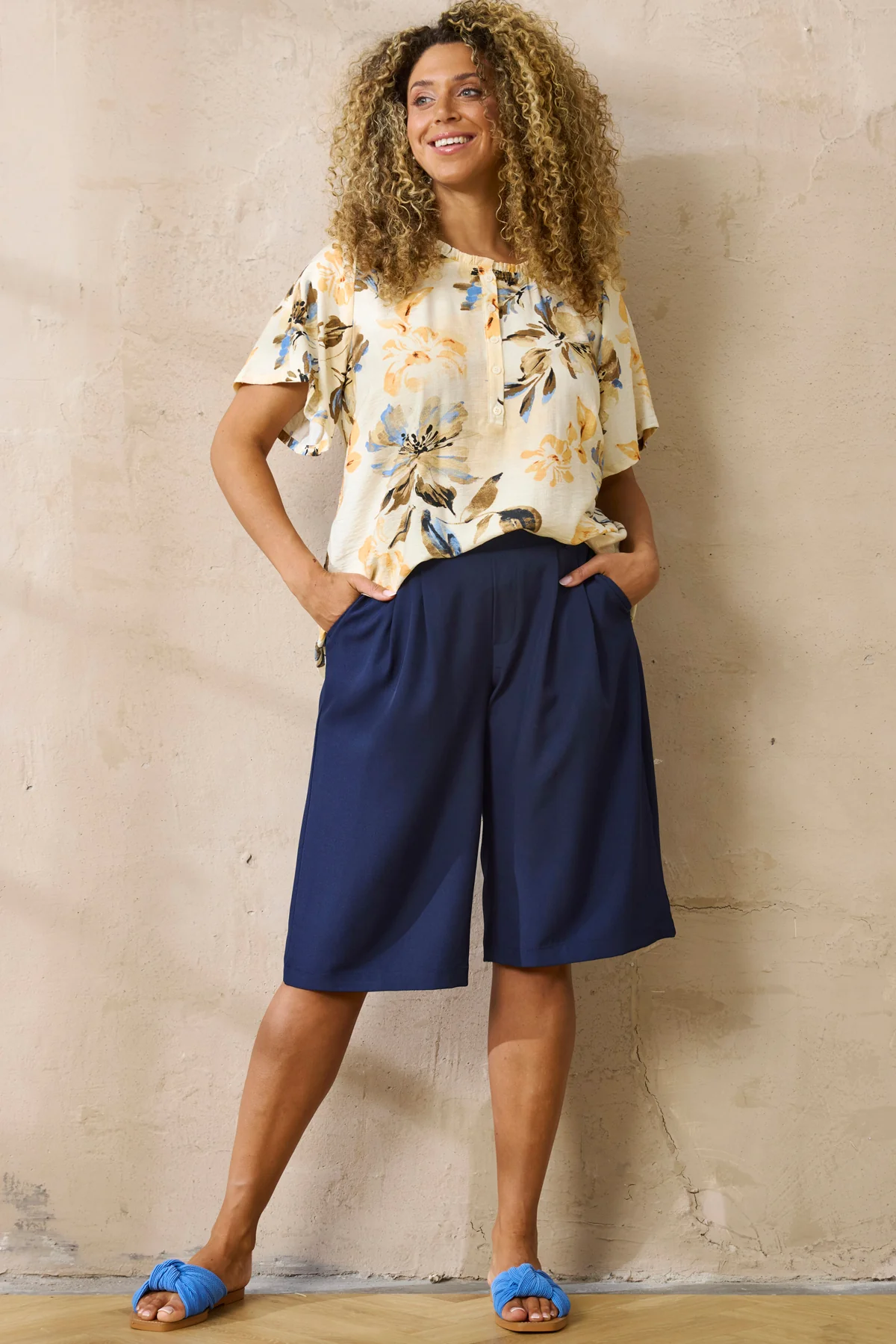 ZhHanna 323 - Bermuda Shorts - Image 10