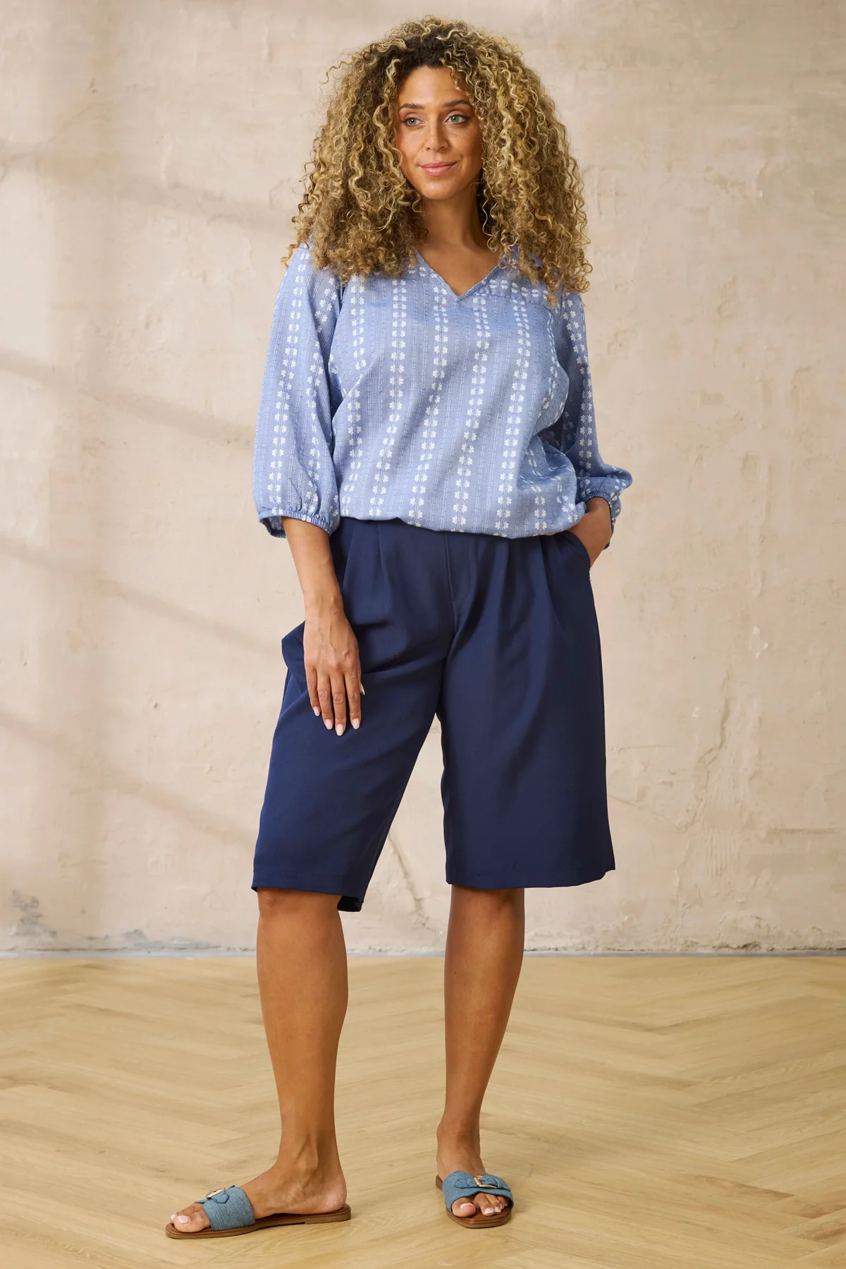 ZhHanna 323 - Bermuda Shorts - Image 7